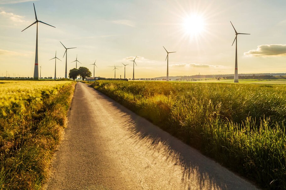 Windturbinen als Zeichen von Energierevolutionen